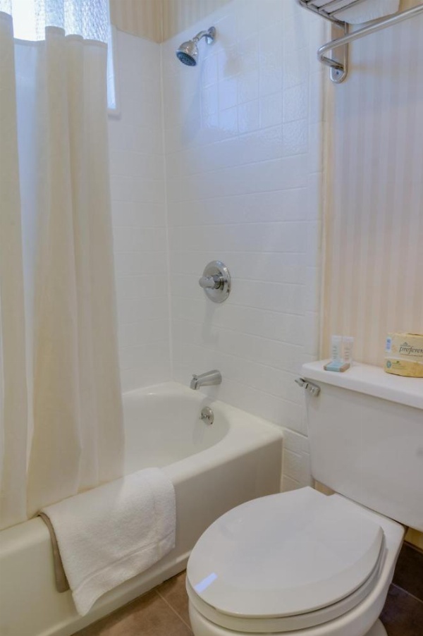 Travelodge by Wyndham San Francisco Bay image 9